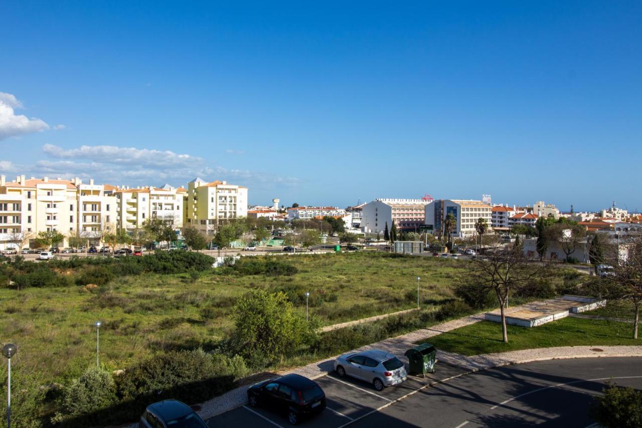 Terrace Apartment By Stay-Ici, Algarve Holiday Rental Albufeira